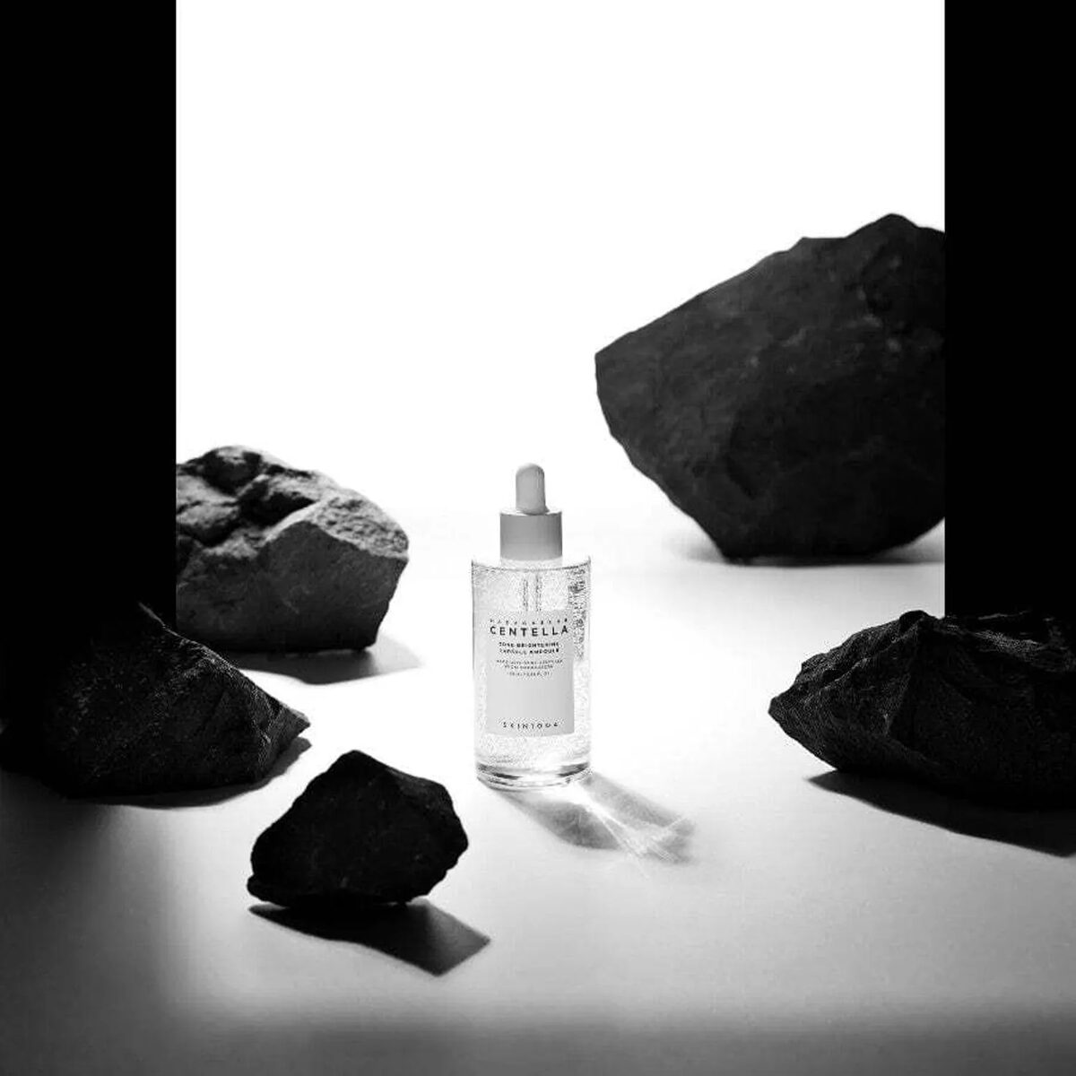 SKIN1004 馬達加斯加積雪草亮白精華 100ml